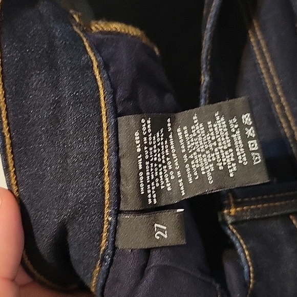 J Brand starless dark wash mid rise flared jeans Women's size 27 - Picture 8 of 8